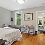 Historic Capital Hill Home And Carriage House