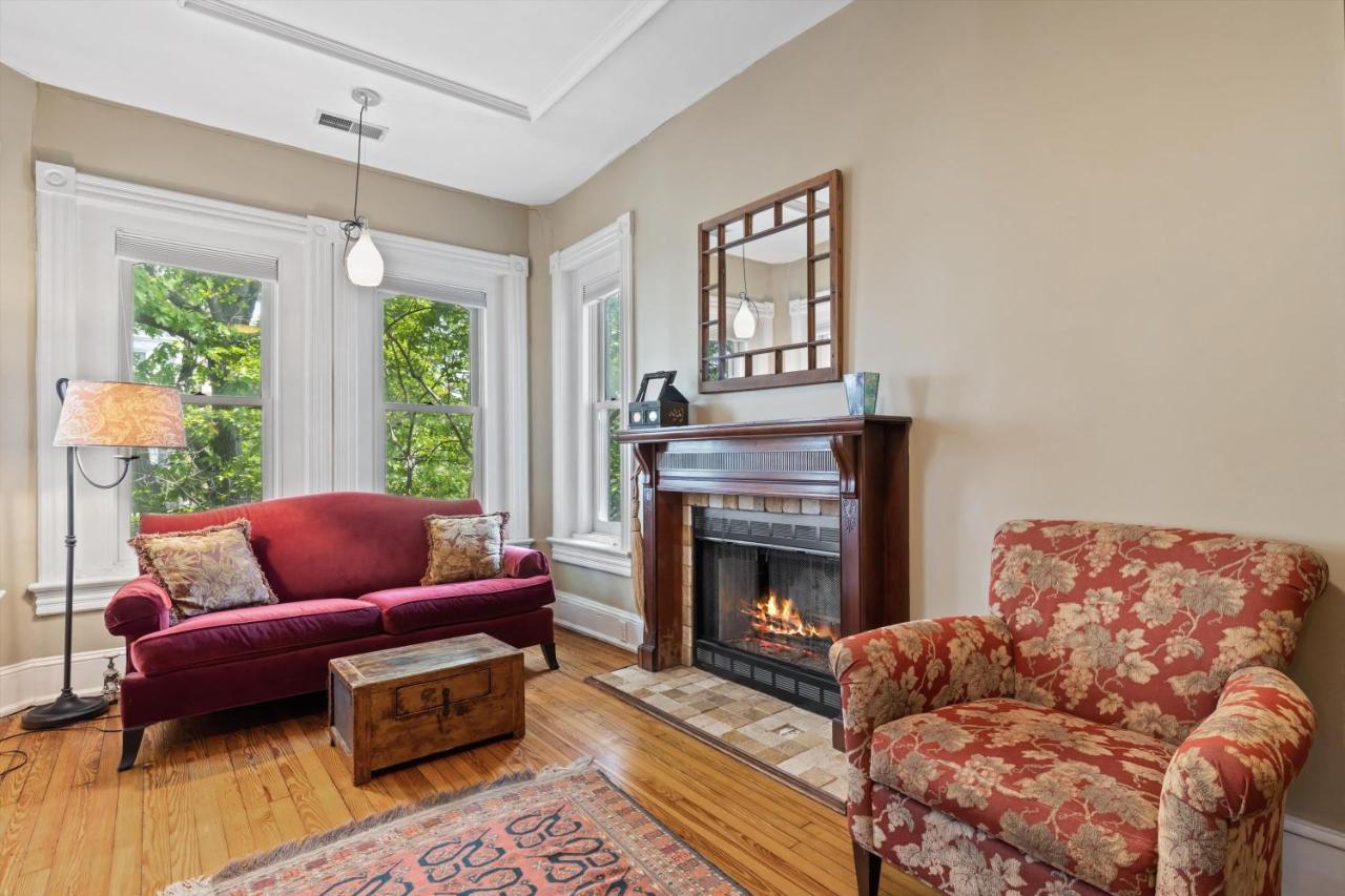 Apartment Historic Capital Hill And Carriage House Washington